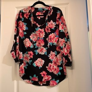 Floral Ellen Tracy blouse, Size: Small, never worn